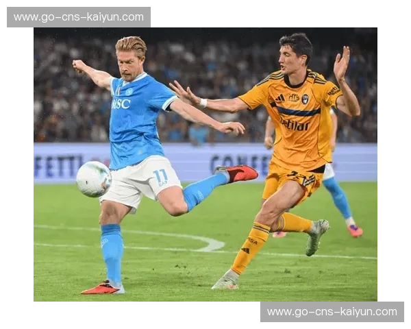 哥本哈根vs那不勒斯：人工草皮与低温环境成比赛变数