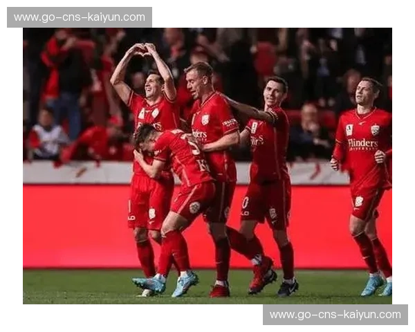 科莫vs佛罗伦萨保级关键战:黑马主场迎战深陷降级区昔日豪门 科莫vs佛罗伦萨保级关键战:黑马主场迎战深陷降级区昔日豪门